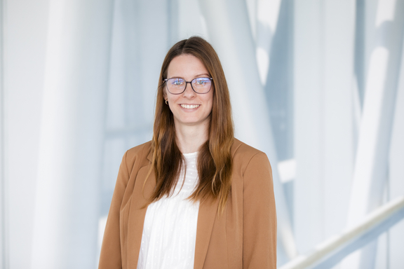 Chefarztsekretärin Josephine Radusch