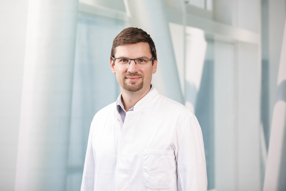 Facharzt Oldrich Cerha